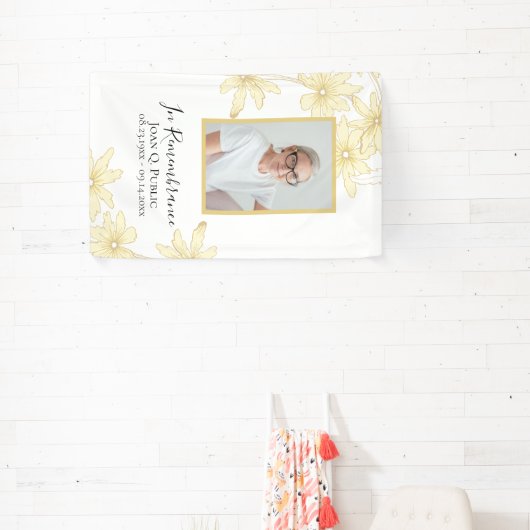 Bleek geel Daisy Flowers Viering van het Leven Spandoek (Insitu)