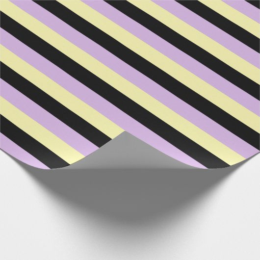 Bleek geel, zwart en zacht Paarse strepen Cadeaupapier (Hoek)