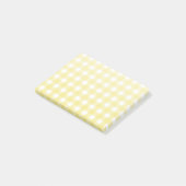 Bleek gele en witte gingham post-it® notes (Schuin)