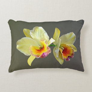 Bleek gele kattleya orchids Round Pillow Accent Kussen