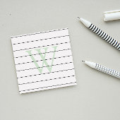 Bleek groen monogram uitgelijnd post-it® notes