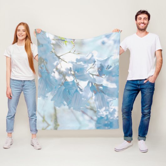 Bleek Pastel Blue Jacaranda Tree Flowers Blossom Fleece Deken (In situ)