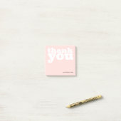 Bleek roze bedrijf dank u aangepaste 3x3 klein post-it® notes (Op bureau)