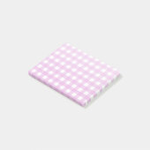 Bleek roze gingham post-it® notes (Schuin)