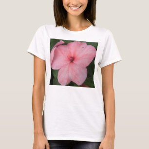 Bleek roze impatiens bloemen dames T Shirt