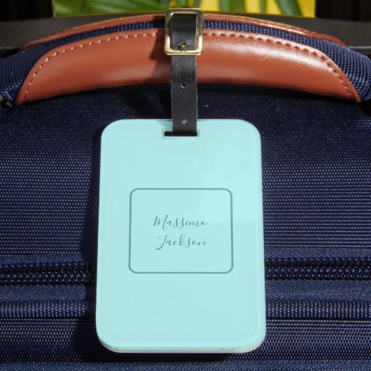 Bleek Turquoise Minimalistische Aangepaste Naam Bagagelabel (Voorkant Insitu 2)