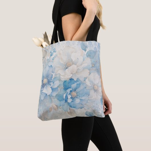 Bleekblauw en wit bloemmotief tote bag (Dichtbij)