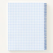 Bleekblauwe Gingham Grandmillennial Monogramnaam Notitieboek (Achterkant)