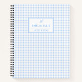 Bleekblauwe Gingham Grandmillennial Monogramnaam Notitieboek (Voorkant)