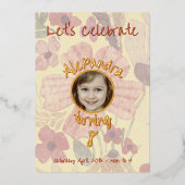 Bleekgele Indiase rode bloemen waterverf verjaarda Folie Uitnodiging (Voorkant)