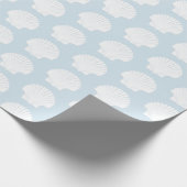 Bleke blauw en witte zee schelpen cadeaupapier (Hoek)