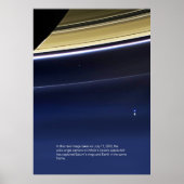 Bleke Blauwe Dot - Cassini ⛔ HK-kwaliteit Poster (Voorkant)
