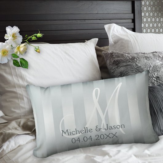 Bleke blauwe grijze zilver gestreept bruiloft kussen