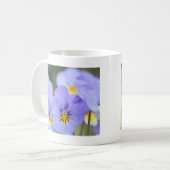 Bleke blauwe pansies koffiemok (Voorkant links)