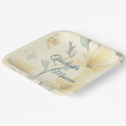 Bleke Boter Geel Zacht Blauw Bloemen Huwelijk Papieren Bordje (Gebogen)