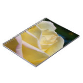 Bleke gele rozenbloem Natuur Notitieboek (Linkerzijde)