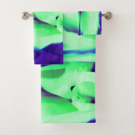 Bleke groene marineblauw en crème patterend ontwer bad handdoek