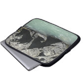 Bleke groene rivier granieten kliffen laptop Hoesj Laptop Sleeve (Voorkant onderkant)