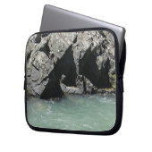 Bleke groene rivier granieten kliffen laptop Hoesj Sleeve (Voorkant Links)
