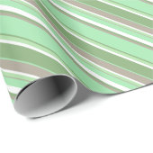 Bleke groene strepen cadeaupapier (Rol Hoek)