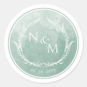 Bleke groene Waterverf monogram envelop Ronde Sticker (Voorkant)