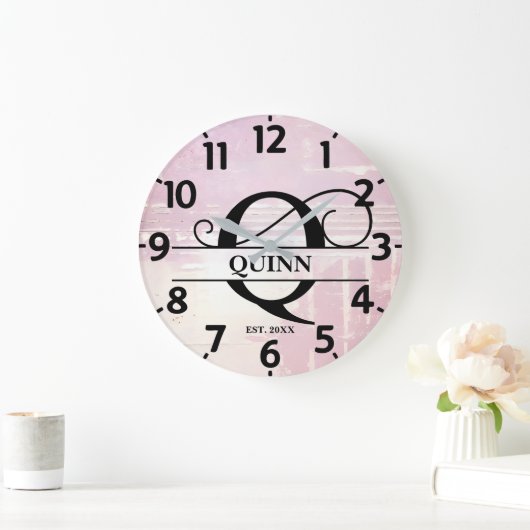 Bleke lavendel distressed Q monogram Grote Klok (Huis)