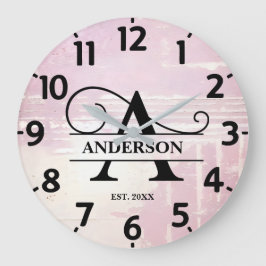 Bleke lavendel verstoorde een monogram grote klok