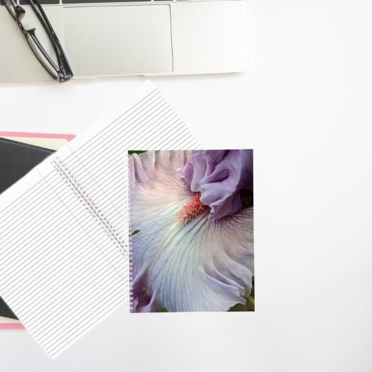Bleke Paarse Beardless Irise Floral Notitieboek