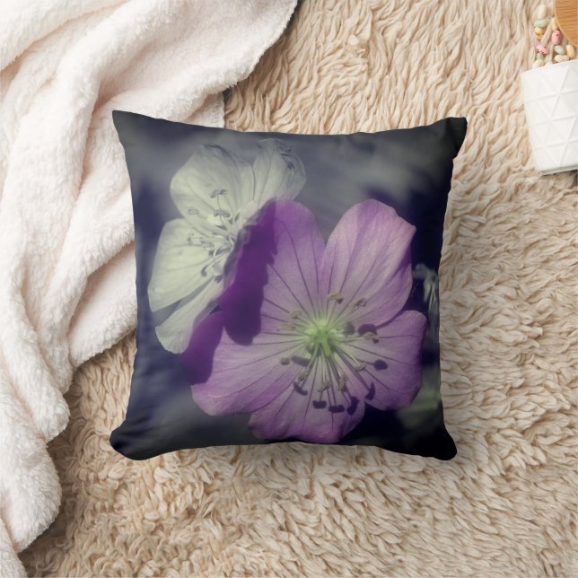 Bleke Paarse Geranium Bloemen Kussen (Deken)