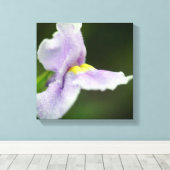 Bleke Paarse Orchidee Wildflower Canvas Afdruk (Insitu (Houten vloer))
