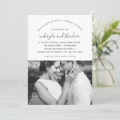 Bleke perzik koppels douchen foto uitnodiging (Staand voorkant)