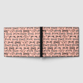 Bleke roze bril, eigeel, eierkleding gastenboek (Volledig)