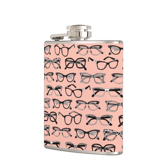 Bleke roze bril, eigeel, eierkleding heupfles (Links)