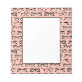 Bleke roze bril, eigeel, eierkleding notitieblok (Voorkant)