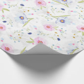 Bleke roze en blauwe bloemen cadeaupapier (Hoek)