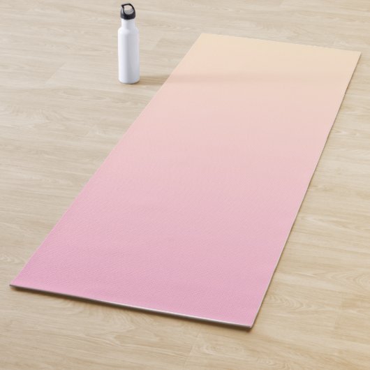 Bleke roze en gele gradiëntachtergrond yogamat (In situ)