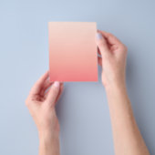 Bleke roze en perzik gradiënt flyer (Hand)