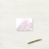 Bleke roze pinda's vervagen post-it® notes (Op bureau)