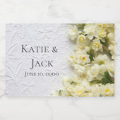 Bleke smaakbloemen op textuur sparkling wijnetiket (Enkel label)