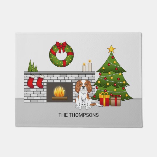 Blenheim Cavalier-hond in een kerstkamer & tekst Deurmat (Voorkant)