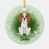 Blenheim Cavalier King Charles Spaniel Op Groen Keramisch Ornament (Voorkant)