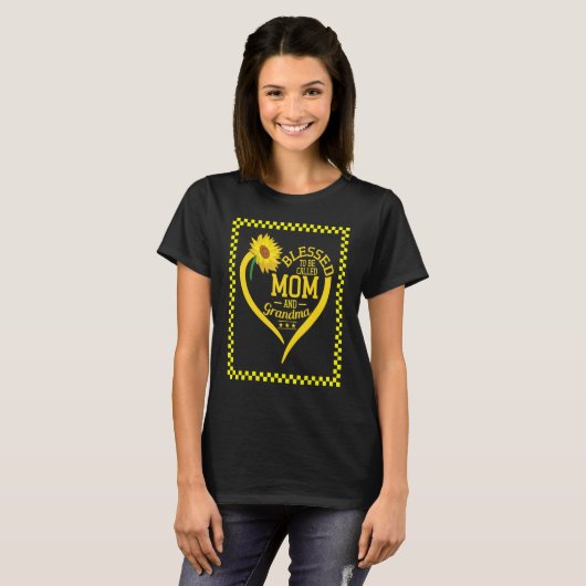 Blessed to Be Called Mom and Grandma Mothers Day S T-shirt (Voorkant volledig)