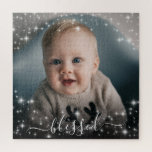 Blessed Uw Foto omringd door Sparkle Stars Legpuzzel<br><div class="desc">Deze puzzel is perfect voor iedereen die misschien een herinnering wil hebben aan hoe gezegend hun leven echt is. Het bevat je foto omringd door witte sparken of sterren met de titel "gezegend" boven de onderkant.</div>