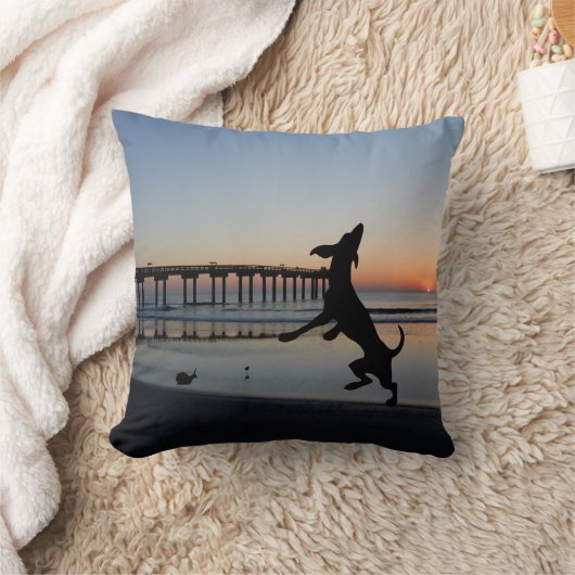 Blij honden dansen op het strand scène kussen (Deken)