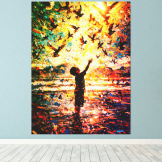 Blij kind speelt met vogels zonsopgang water canvas afdruk
