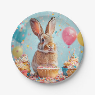 Blij Konijn dat Feest Viert met Cupcakes Papieren Bordje