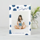 Blij. Waterverf blauwe polka dots kerst Feestdagenkaart (Staand voorkant)