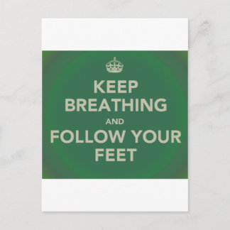 Blijf ademhalen en volg je Feet Briefkaart