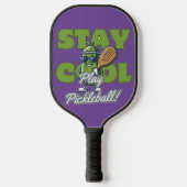 Blijf cool en speel pickleball! Fun Pickle Cartoon Pickleball Paddle (Voorkant)