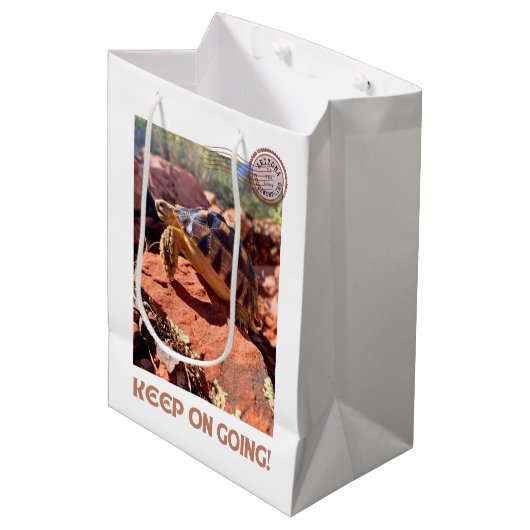 Blijf doorgaan Inspirerend coddiwompling schildpad Medium Cadeauzakje (Voorkant Gekanteld)